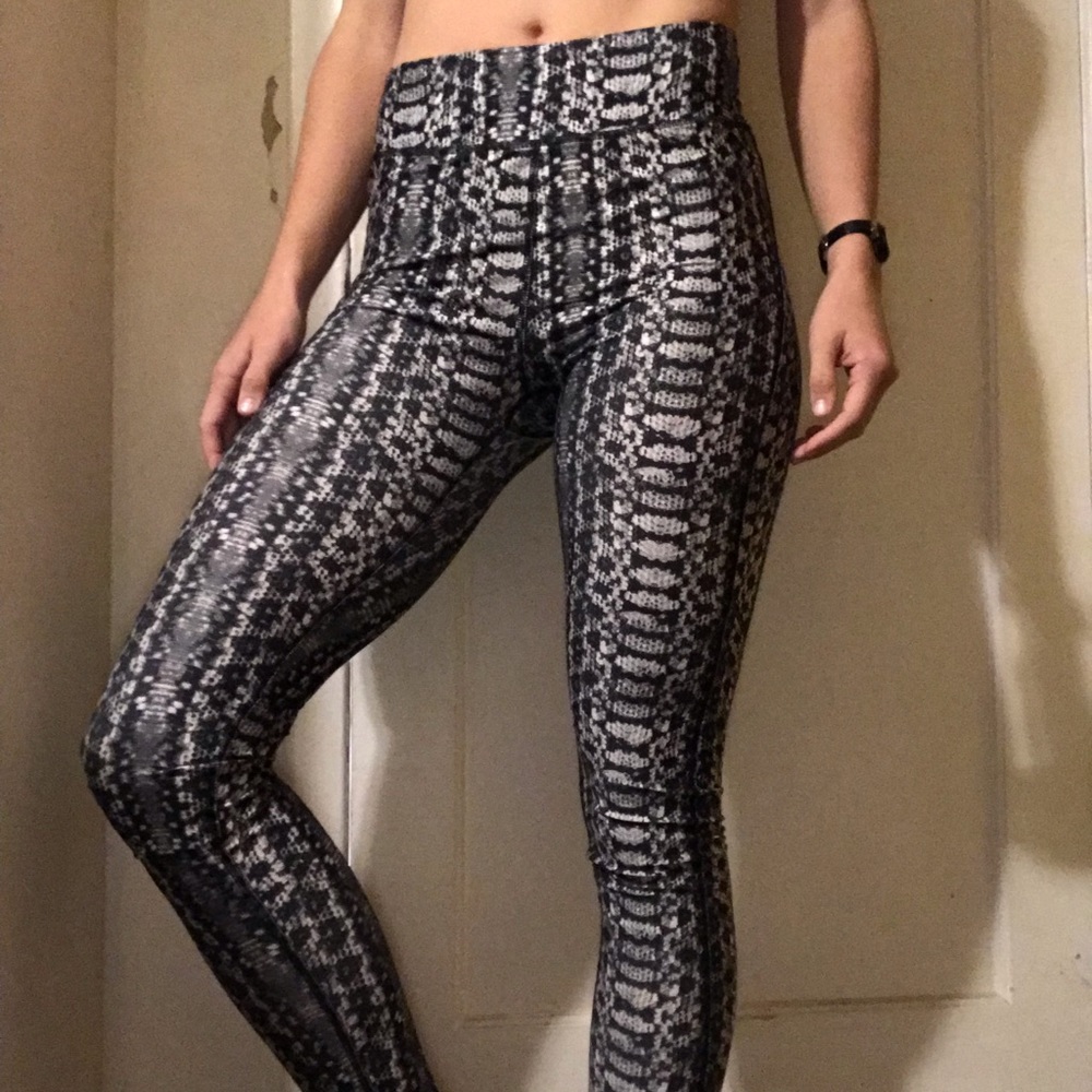 High Rise Heat Gear Under Armor leggings